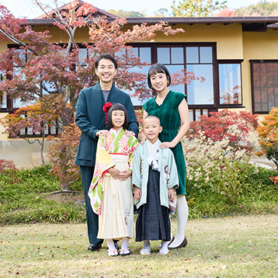 お子さまの七五三のお祝いに撮影されました